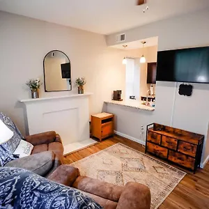 Cozy City Getaway In The Heart Of Louis! , Saint Louis United States