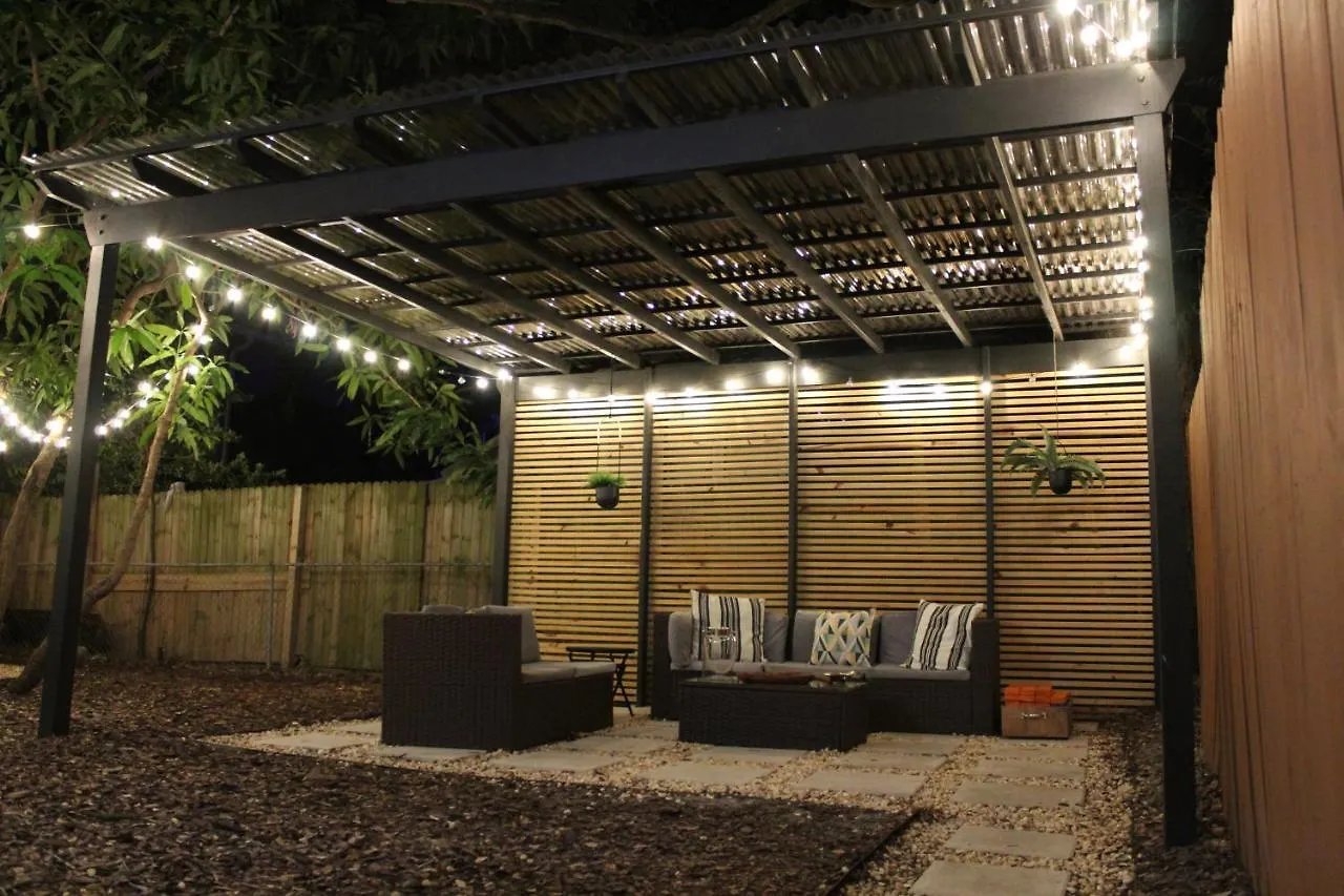 Ferienhaus 3 Bedroom Modern Ybor City Home- Pet Friendly Tampa
